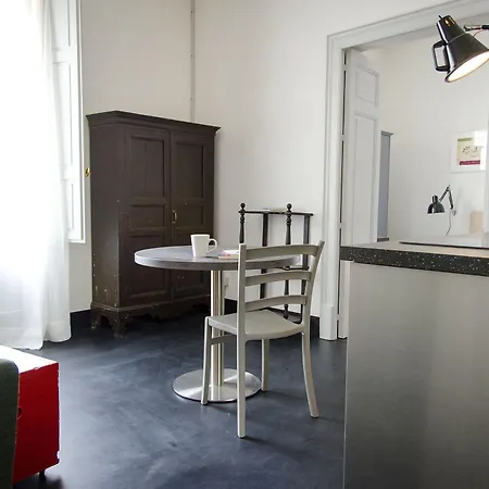 Palazzo Melfi فندق كوميزو