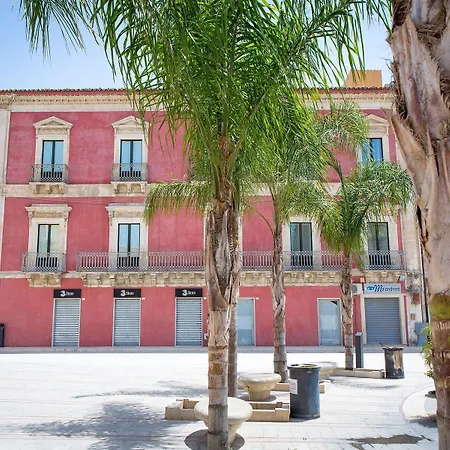 Palazzo Melfi كوميزو