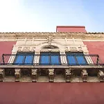 Palazzo Melfi Hotel