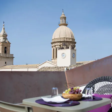 Palazzo Melfi Hotel 4*