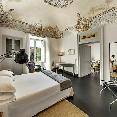 Palazzo Melfi Hotel 4*