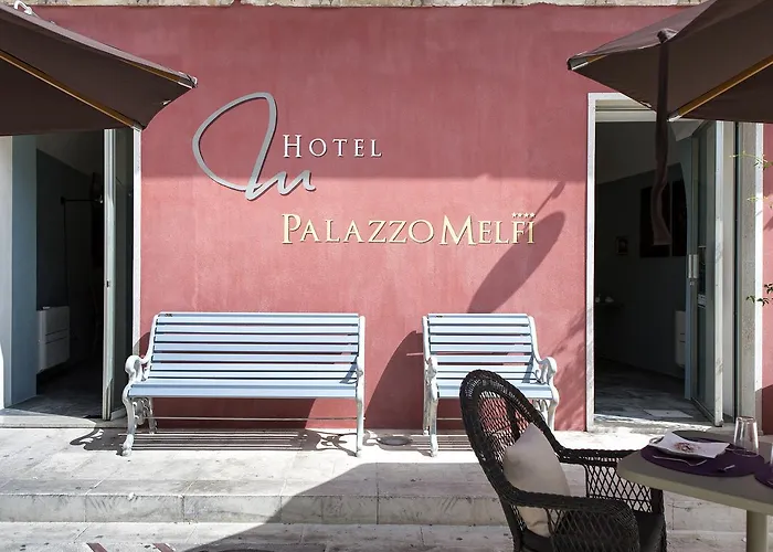 Palazzo Melfi 科米索